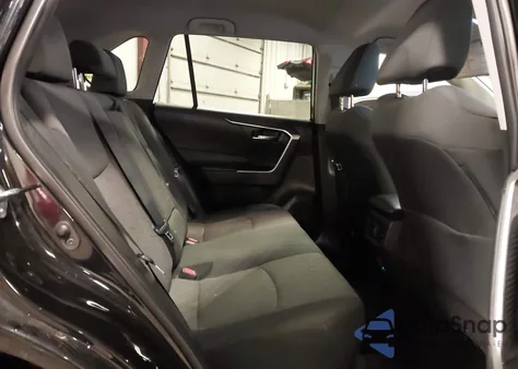 2022 Toyota Rav4 Xle z USA, uszkodzony, nr VIN 2T3P1RFV7NW277282